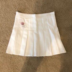 White pleated skort small NWT
